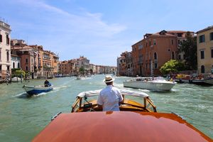 Cruising the Grand Canal