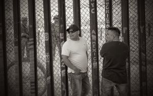 Refugees Try To Pas the us border