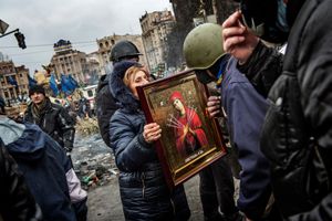 Behind Kiev's barricades_43