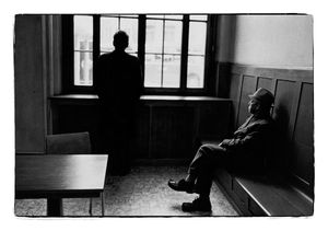 Im Wartssal | Dans la salle d'attente