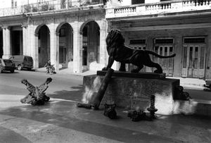 Havana, Cuba, 2000 © Peter Kayafas