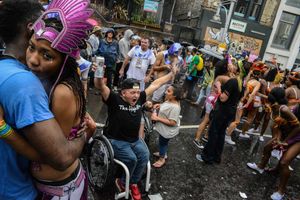 CARNIVAL.