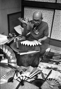 Folding fan craftsman.