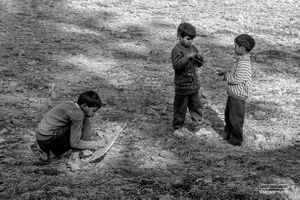 Boys getting kite ready  | Dhesian Sang, Punjab.