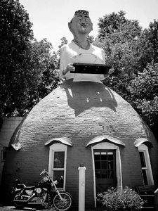 "Mammy's Cupboard", Natchez, Mississippi, 2001