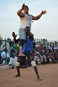 Winning athlete shows himself to the public, 4