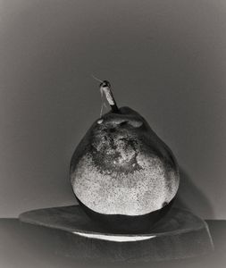 Pear and red sealing wax