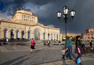 Armenia Yerevan, Republic Square     © Bert Spiertz