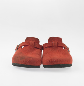 # 02/red clogs