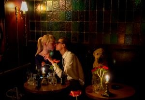 Kissing and a dog cafe Intime