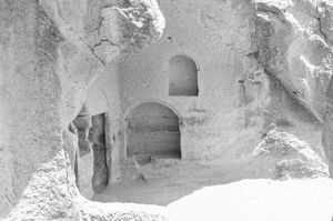 Caves Vardizia