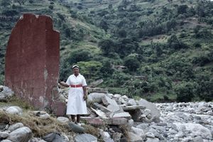 Yoleda Masika - from a series HOMELESS NURSESraging water, the human factor