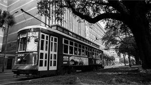 Streetcar B&W