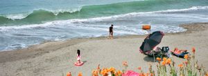 Akiya Beach aliens 2019