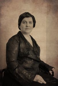 A wealthy woman from Samos