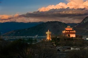 Zhongdian, or Gyalthang in Tibetan, was re-named  Shangri-La in 2001, after James Hilton’s 1933 novel Lost Horizons. This was the last trading post before the caravans negotiated the Hengduan Mountains. © Michael Freeman