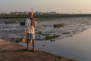 Aspettando qualcuno.