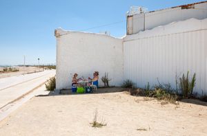 Valencia, Spain, 2010. From the series "The Contuinity of Man" © Nick Hannes