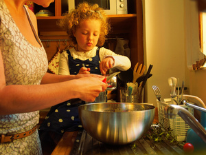 Margot helping me preparing lunch