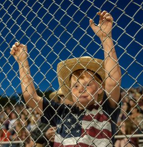 Super Rodeo Fan