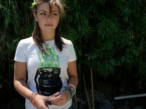 Hannah, 2008 © Laura Sackett