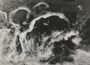 Photo révélée (série nébuleuse), 1940 © Raoul Ubac, Thessa Herold