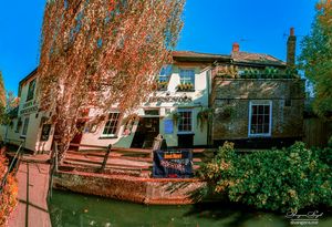 Enfield | Crown and Horseshoes Pub | 02