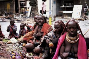 Life among the Himba - life in the city