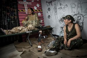 Women fight alongside men