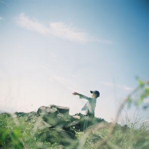 Singing with the wind