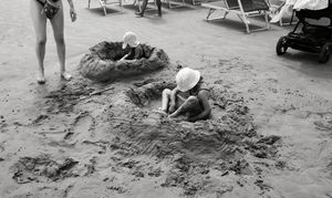 My (sand) pool is my castle