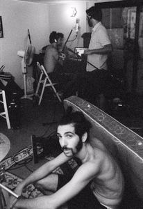 Bob takes care of the records and talks with Pelican about it. Bruno enjoy the vibes.
