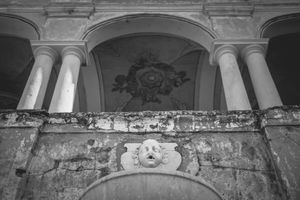 Minimalist impressions of an Italian village