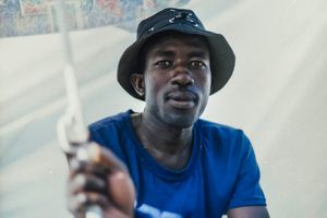 2015, french italian border is closed, several hundred people, survivors of Mediterranean, are stopped in there road for freedom.