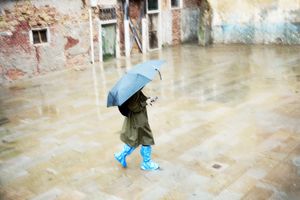 COLORFUL RAINY DAYS IN VENICE 07