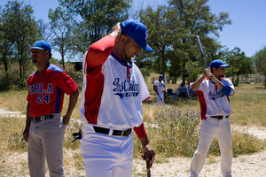Pregame warm of "Los Chicos de Parla" under the summer sun.