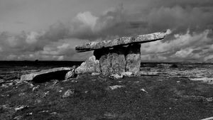 Poulnabrone dolmen neolithic site, Ireland, 2016