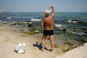 Old man & the black sea