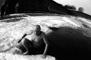 Sunbathers / 6 (1998)
