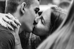 'The kiss'