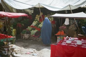 at the market in Kabul © Gigi Roccati