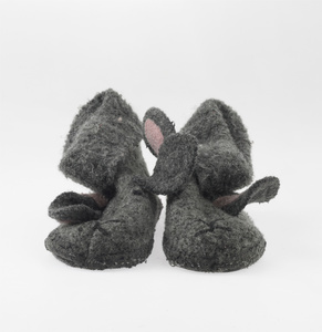 # 04/grey slippers