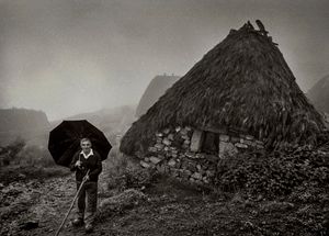 Jose Gonzalez-Menendes spends the winters in isolation looking after the Braña the Pornacal, Spain 1988