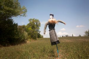 SCARECROWS, KATHARINE HEPBURN