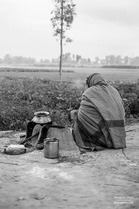 Farm labourer eating by himself  | Dhanda, Punjab.