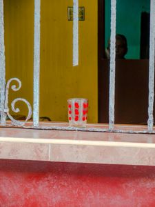 F-Emmanuel-Bastien-still-life-commerce in Cuba-11