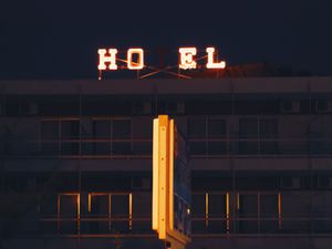 Blue ho_el