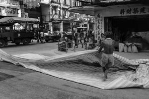 Tarpaulin Handler