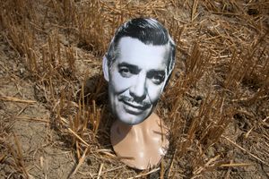 SCARECROWS, CLARK GABLE