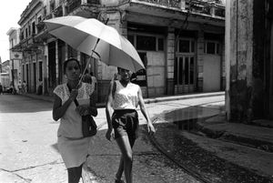 Santiago de Cuba, 2000 © Peter Kayafas